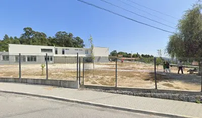 Escola Básica do 1.º Ciclo com Jardim de Infância de Ferreiros